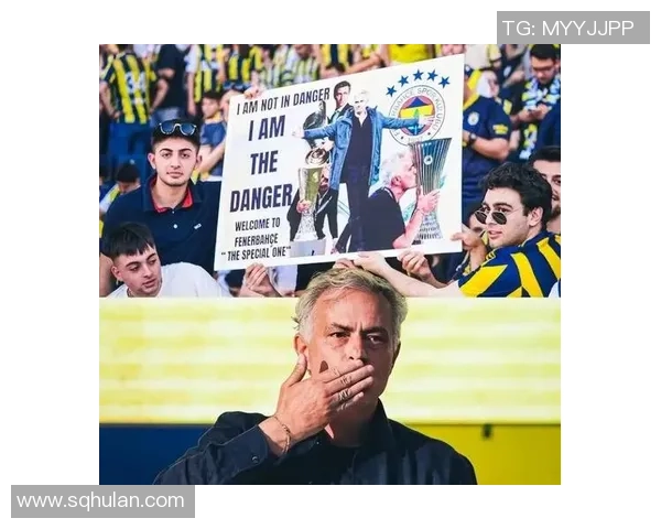 足球场上4号球星闪耀全场 他以卓越表现引领球队走向胜利