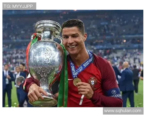 足球天才闪电破风而行引领时代风潮成就传奇人生